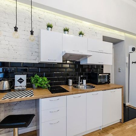Standard Apartment On 6 Sierpnia Łódź Eksteriør billede